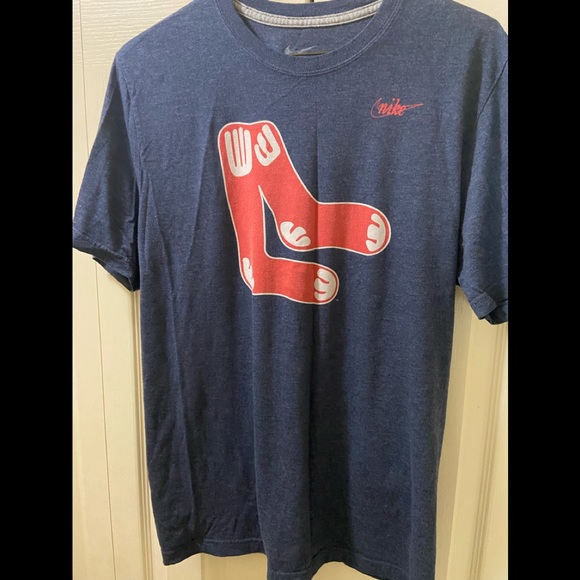 Nike Other - Men’s Nike shirt   Size L